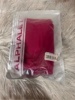 Alphalete Amplify Seamless Scrunch Shorts Hot Pink Coquette Size Medium NEW